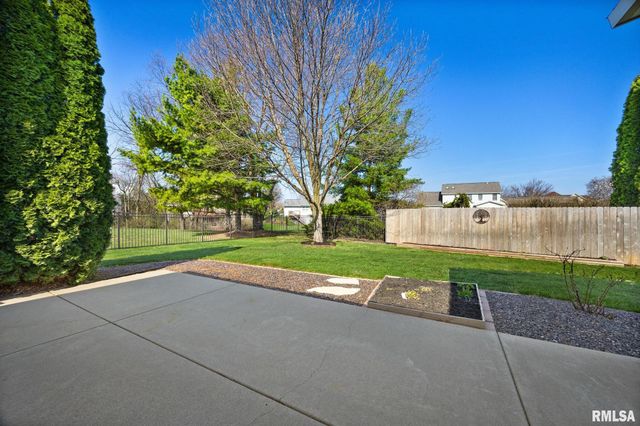 1201 LINDEN Street, Morton, IL 61550