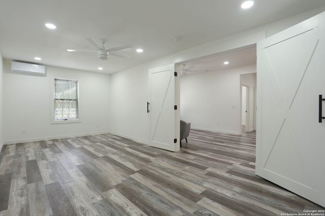 562 Kendalia, San Antonio, TX 78221