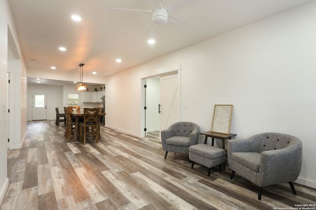 562 Kendalia, San Antonio, TX 78221