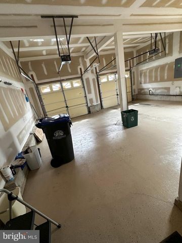 147 FRINGETREE DR, West Chester, PA 19380