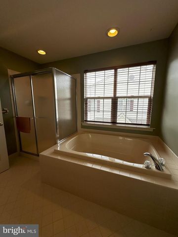 147 FRINGETREE DR, West Chester, PA 19380