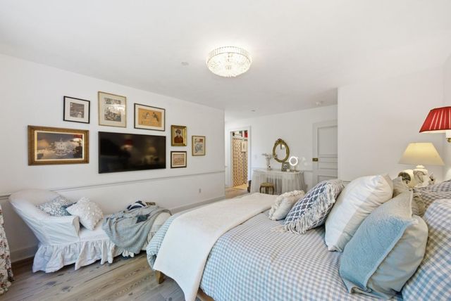 133 Russell Avenue, Portola Valley, CA 94028