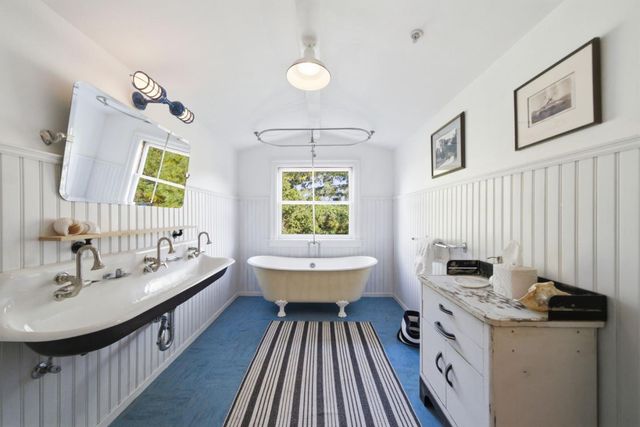 133 Russell Avenue, Portola Valley, CA 94028