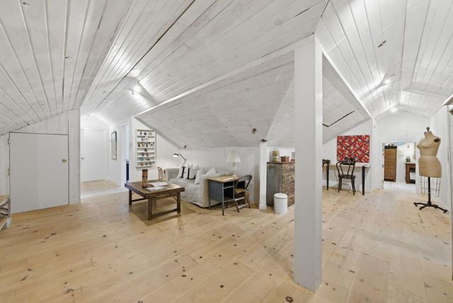 133 Russell Avenue, Portola Valley, CA 94028