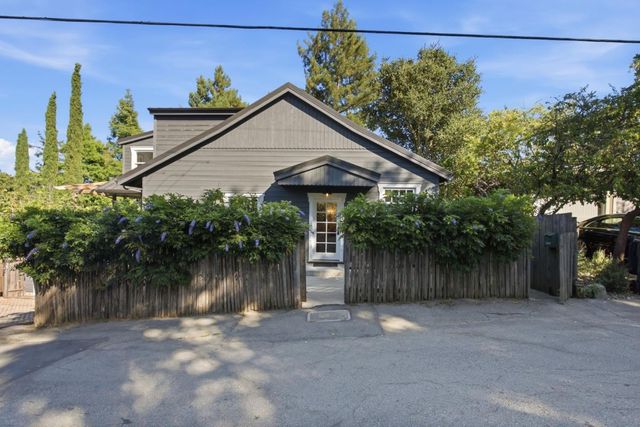 133 Russell Avenue, Portola Valley, CA 94028