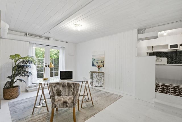 133 Russell Avenue, Portola Valley, CA 94028