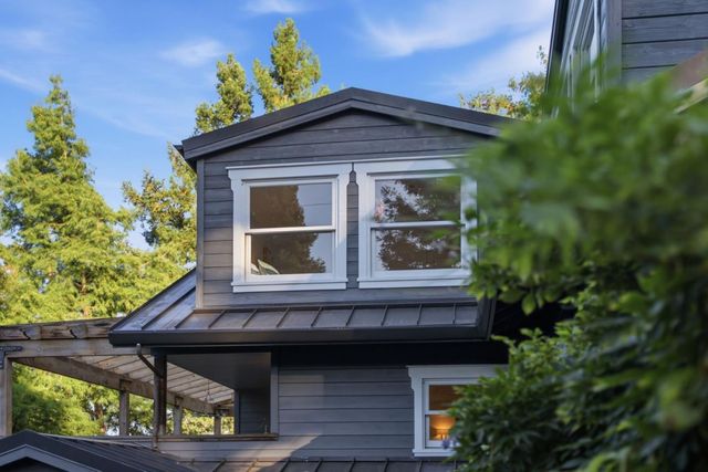 133 Russell Avenue, Portola Valley, CA 94028