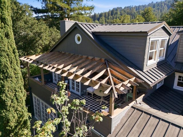 133 Russell Avenue, Portola Valley, CA 94028