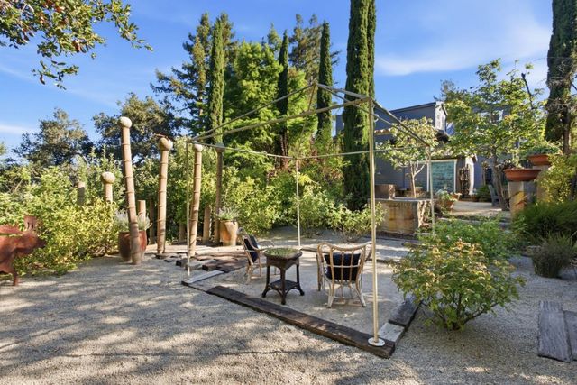 133 Russell Avenue, Portola Valley, CA 94028