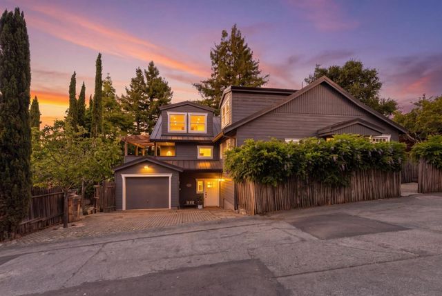 133 Russell Avenue, Portola Valley, CA 94028