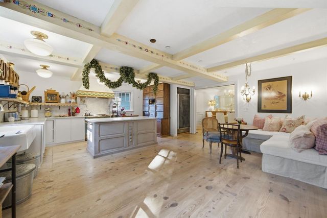 133 Russell Avenue, Portola Valley, CA 94028