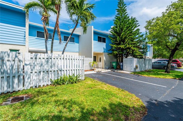 22315 SW 103rd Ave, Cutler Bay, FL 33190