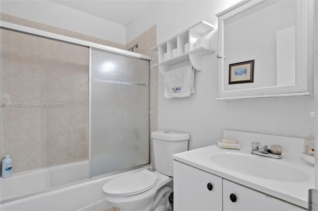 22315 SW 103rd Ave, Cutler Bay, FL 33190