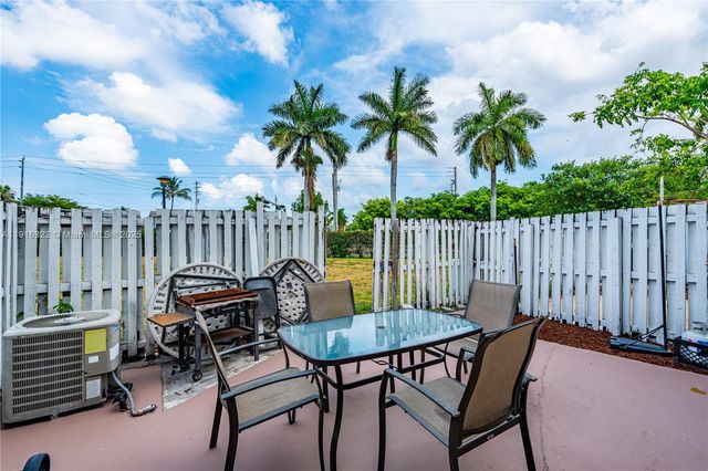 22315 SW 103rd Ave, Cutler Bay, FL 33190
