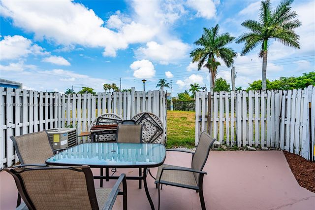 22315 SW 103rd Ave, Cutler Bay, FL 33190