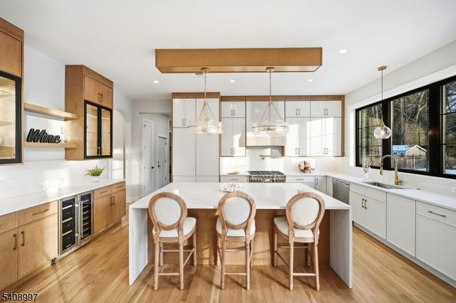 47 Afton Dr, Florham Park Boro, NJ 07932