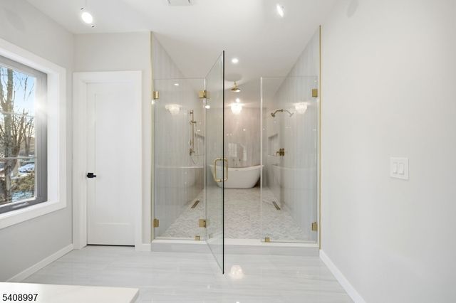 47 Afton Dr, Florham Park Boro, NJ 07932