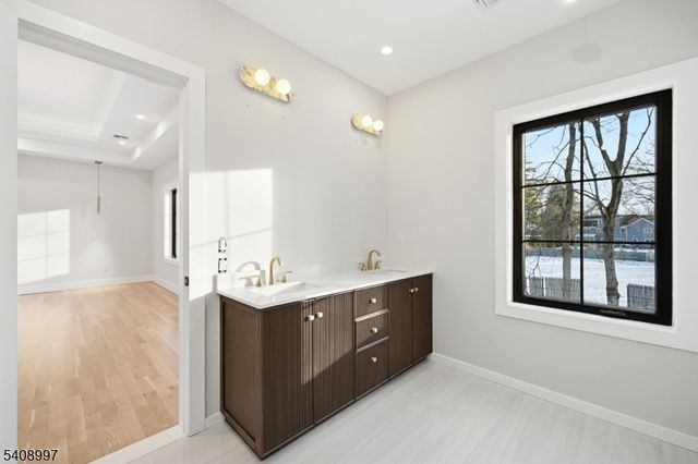 47 Afton Dr, Florham Park Boro, NJ 07932