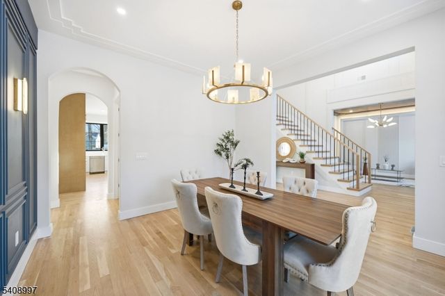 47 Afton Dr, Florham Park Boro, NJ 07932