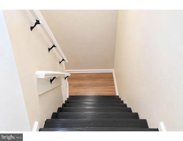 2406 LAURETTA AVE, Baltimore, MD 21223
