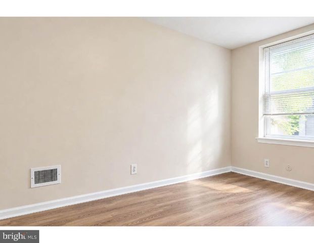 2406 LAURETTA AVE, Baltimore, MD 21223