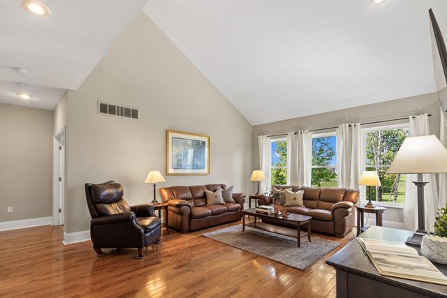 6082 Manshire Court, Galloway, OH 43119