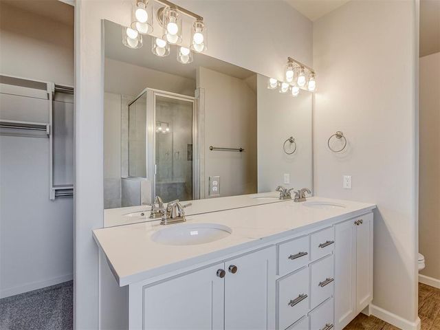 9757 Country Side Lane, Guthrie, OK 73044