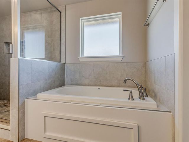 9757 Country Side Lane, Guthrie, OK 73044