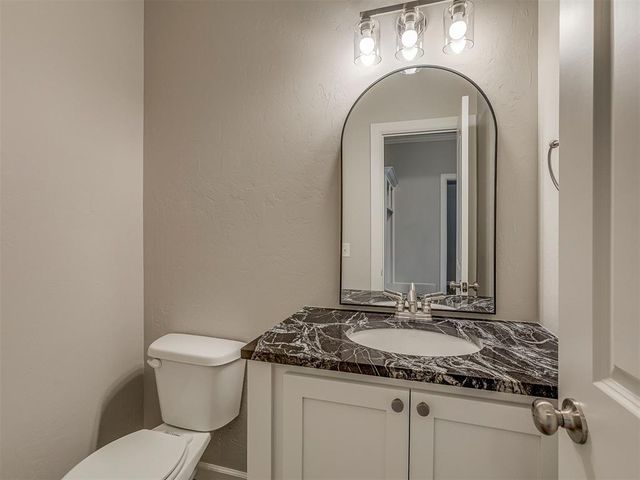 9757 Country Side Lane, Guthrie, OK 73044