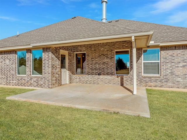 9757 Country Side Lane, Guthrie, OK 73044