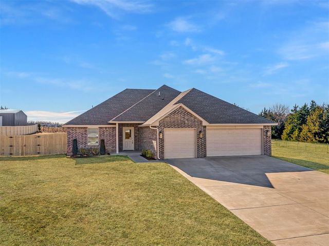 9757 Country Side Lane, Guthrie, OK 73044