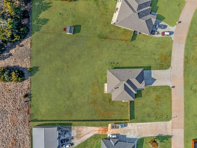 9757 Country Side Lane, Guthrie, OK 73044