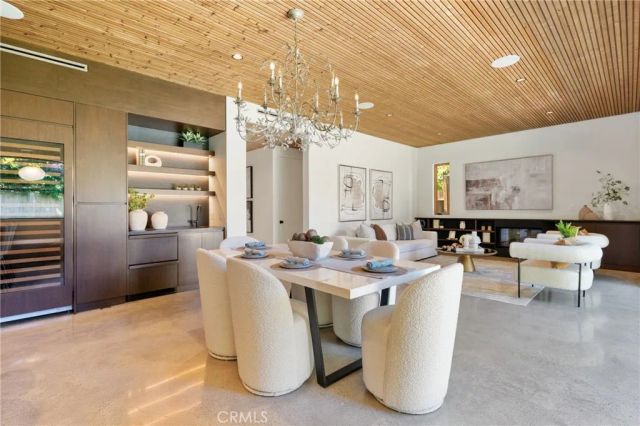 12123 Iowa, Los Angeles, CA 90025