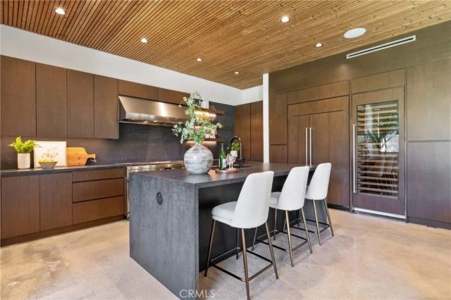 12123 Iowa, Los Angeles, CA 90025