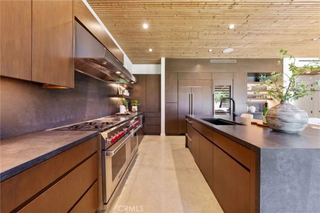 12123 Iowa, Los Angeles, CA 90025