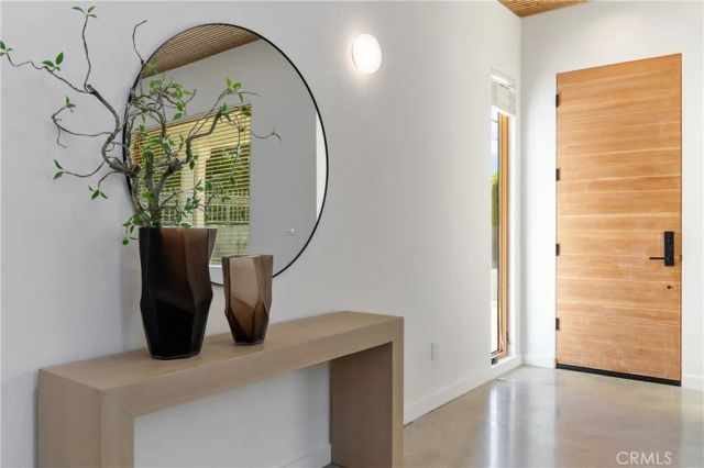 12123 Iowa, Los Angeles, CA 90025