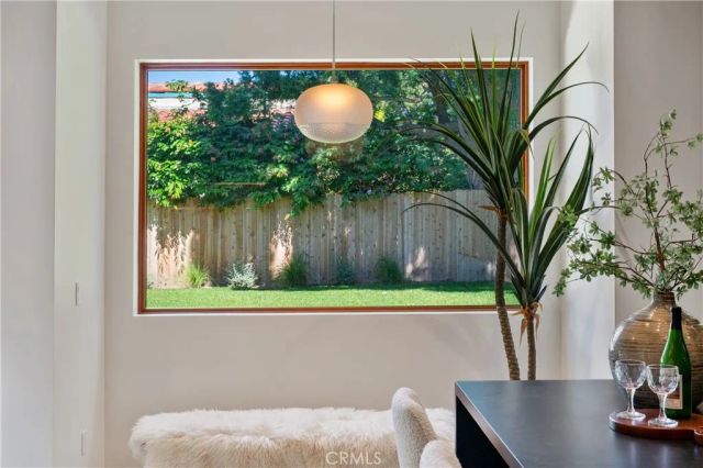 12123 Iowa, Los Angeles, CA 90025