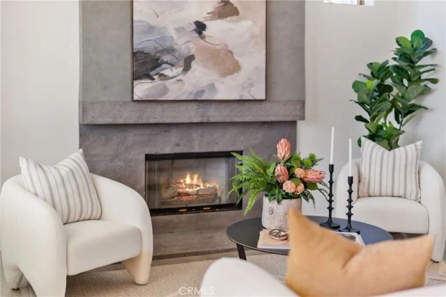 12123 Iowa, Los Angeles, CA 90025