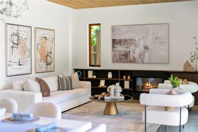 12123 Iowa, Los Angeles, CA 90025