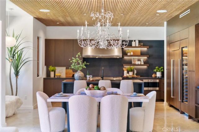 12123 Iowa, Los Angeles, CA 90025