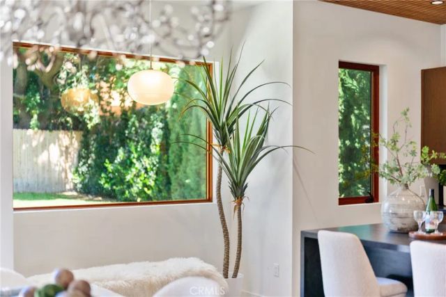 12123 Iowa, Los Angeles, CA 90025