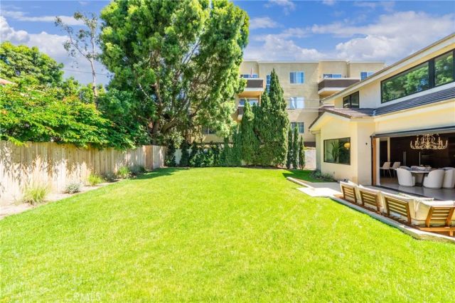 12123 Iowa, Los Angeles, CA 90025