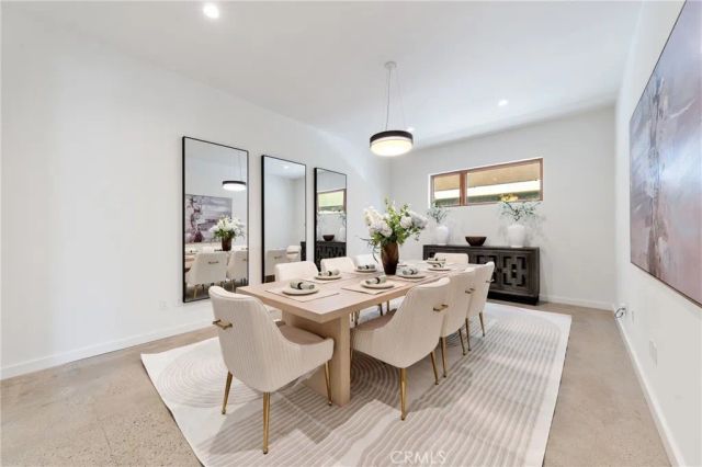 12123 Iowa, Los Angeles, CA 90025