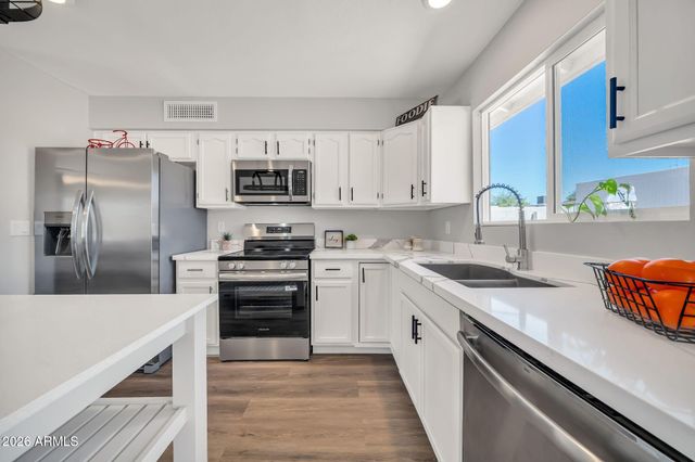 18415 N 33RD Avenue, Phoenix, AZ 85053