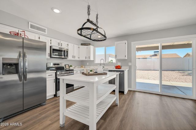 18415 N 33RD Avenue, Phoenix, AZ 85053