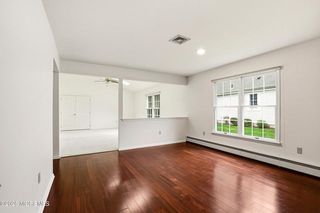 1925 Kwansan Court, Toms River, NJ 08755