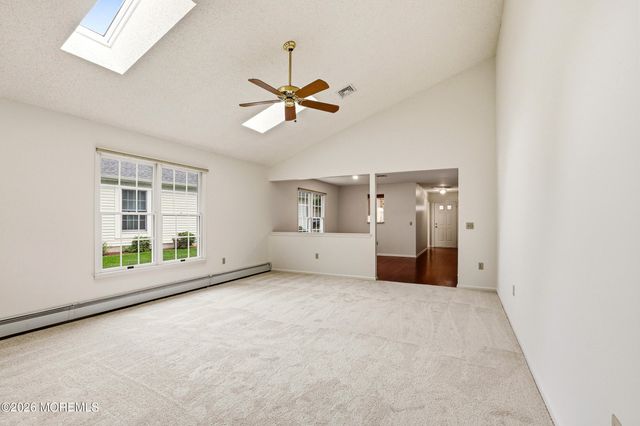 1925 Kwansan Court, Toms River, NJ 08755