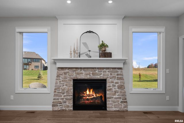 4345 PRESTWICK Court, Bettendorf, IA 52722