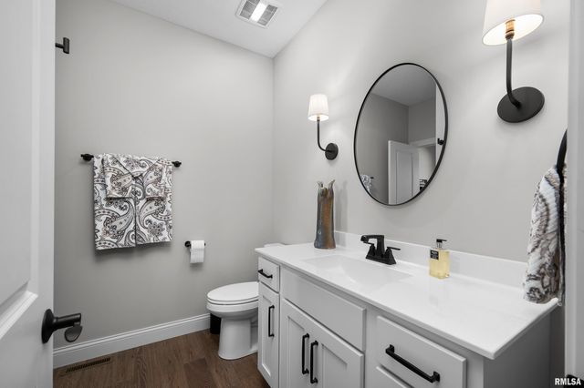 4345 PRESTWICK Court, Bettendorf, IA 52722