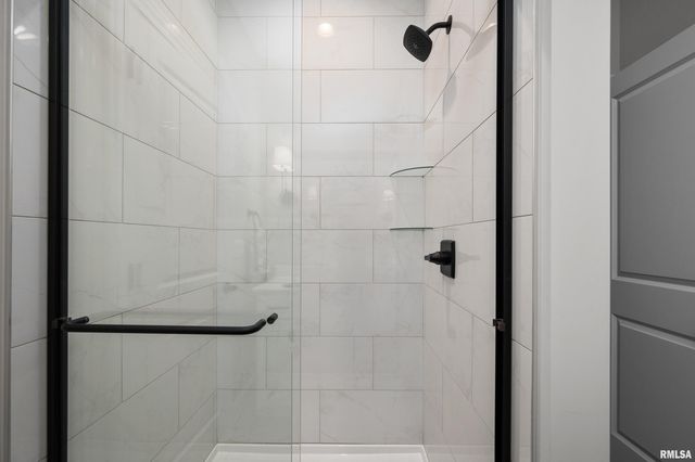 4345 PRESTWICK Court, Bettendorf, IA 52722